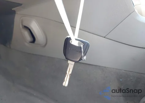 2007 Volvo V70 2.4 из США, поврежденный, VIN YV1SW612371656119